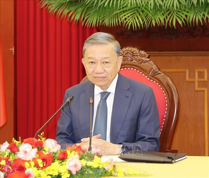 Tiếp tục đổi mới phương thức l&atilde;nh đạo, cầm quyền của Đảng, y&ecirc;u cầu cấp b&aacute;ch của giai đoạn c&aacute;ch mạng mới- Ảnh 1.