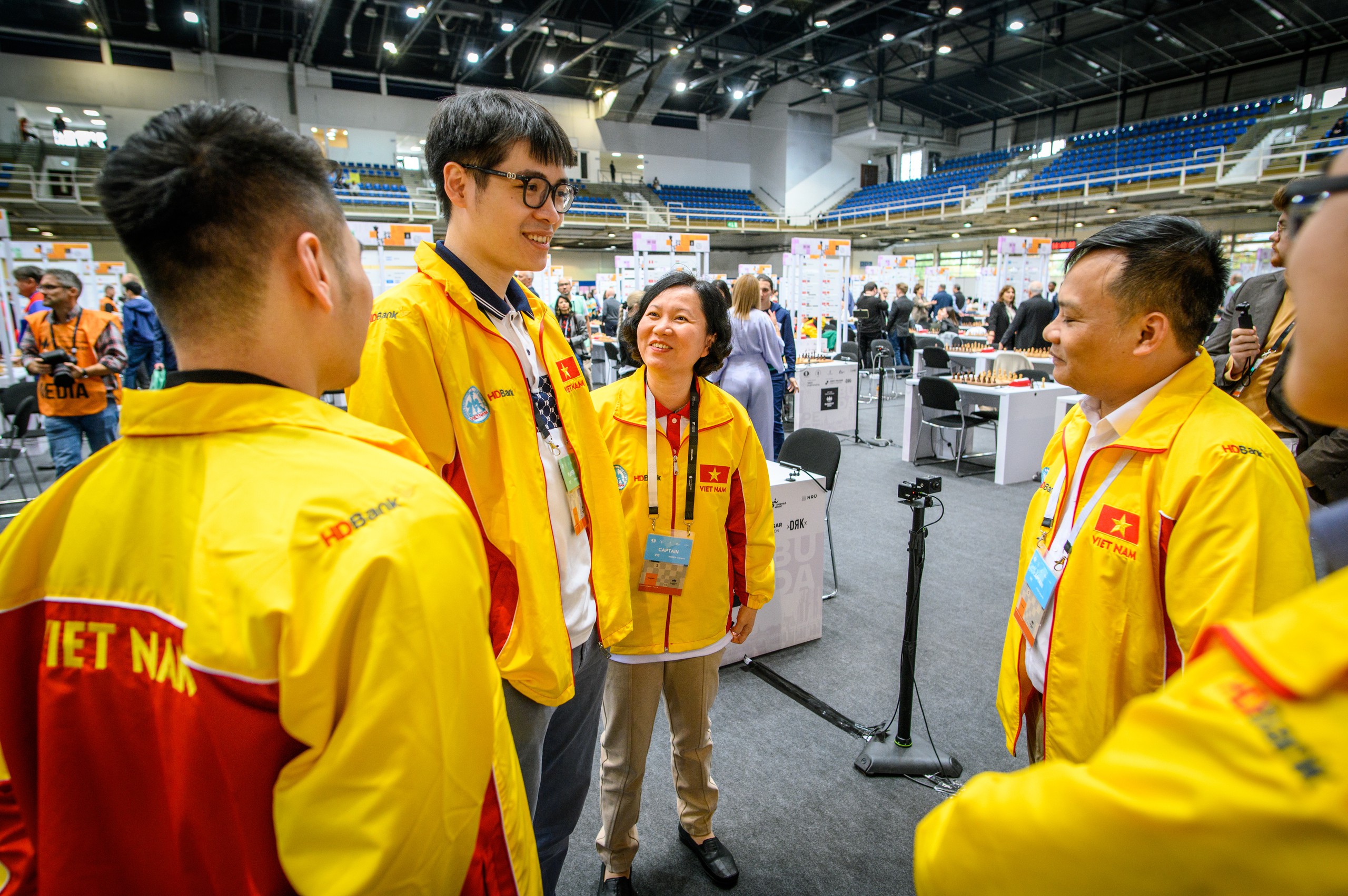 L&ecirc; Quang Li&ecirc;m thắng nh&agrave; v&ocirc; địch thế giới, tuyển Việt Nam bất bại tại Olympiad cờ vua 2024- Ảnh 6.