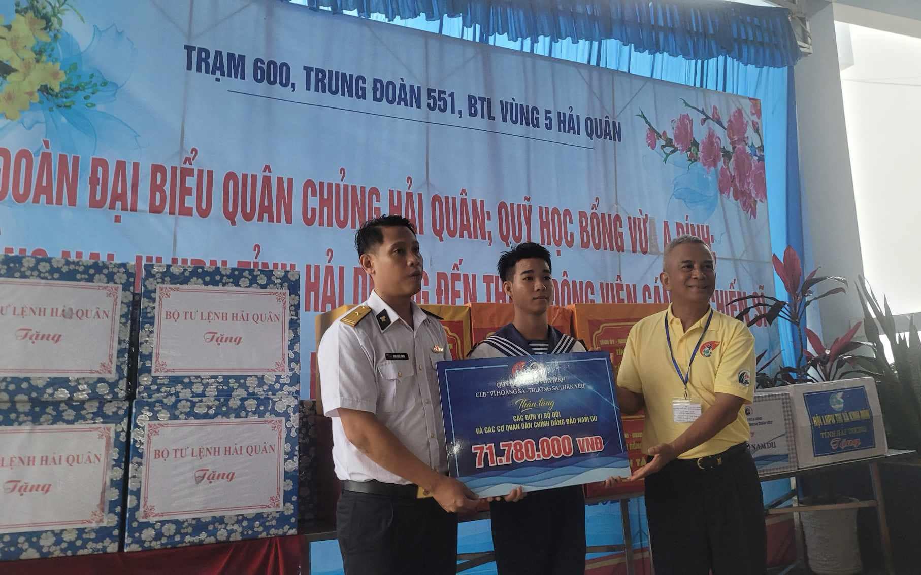 Đoàn công tác biển đảo Tây Nam thăm Trạm Rađa 600