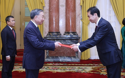 Th&uacute;c đẩy quan hệ Việt - Trung kh&ocirc;ng ngừng ph&aacute;t triển