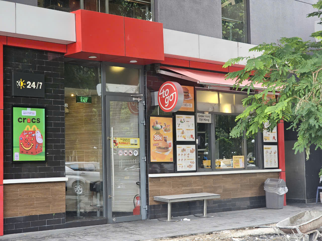 Mặt bằng McDonald&rsquo;s sắp trả tại quận 1 đắt cỡ n&agrave;o?- Ảnh 2.