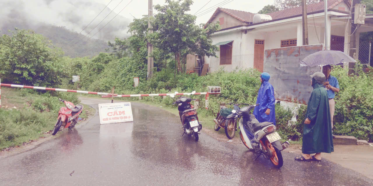 Ứng phó bão số 4, Quảng Trị sơ tán dân tránh lũ quét, sạt lở thế nào?- Ảnh 1.
