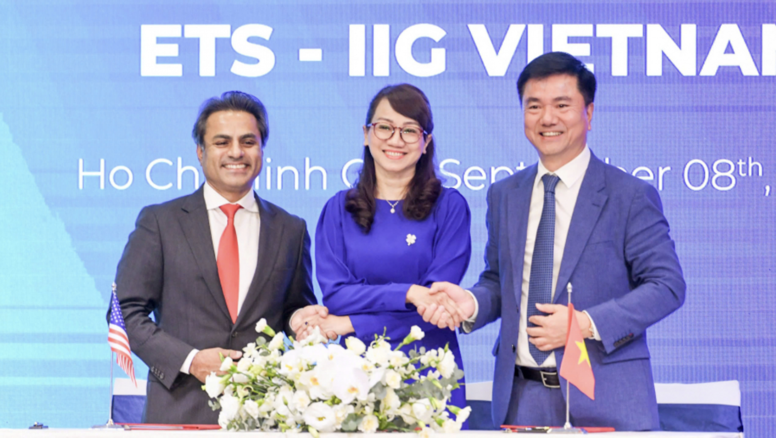 ĐHQG TP HCM hợp t&aacute;c n&acirc;ng cao năng lực ngoại ngữ cho giảng vi&ecirc;n, sinh vi&ecirc;n- Ảnh 1.