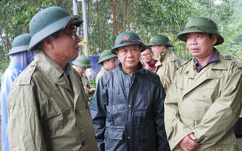 Trưởng Phòng Nông nghiệp huyện "kháng lệnh" di dời khỏi nguy cơ sạt lở cao