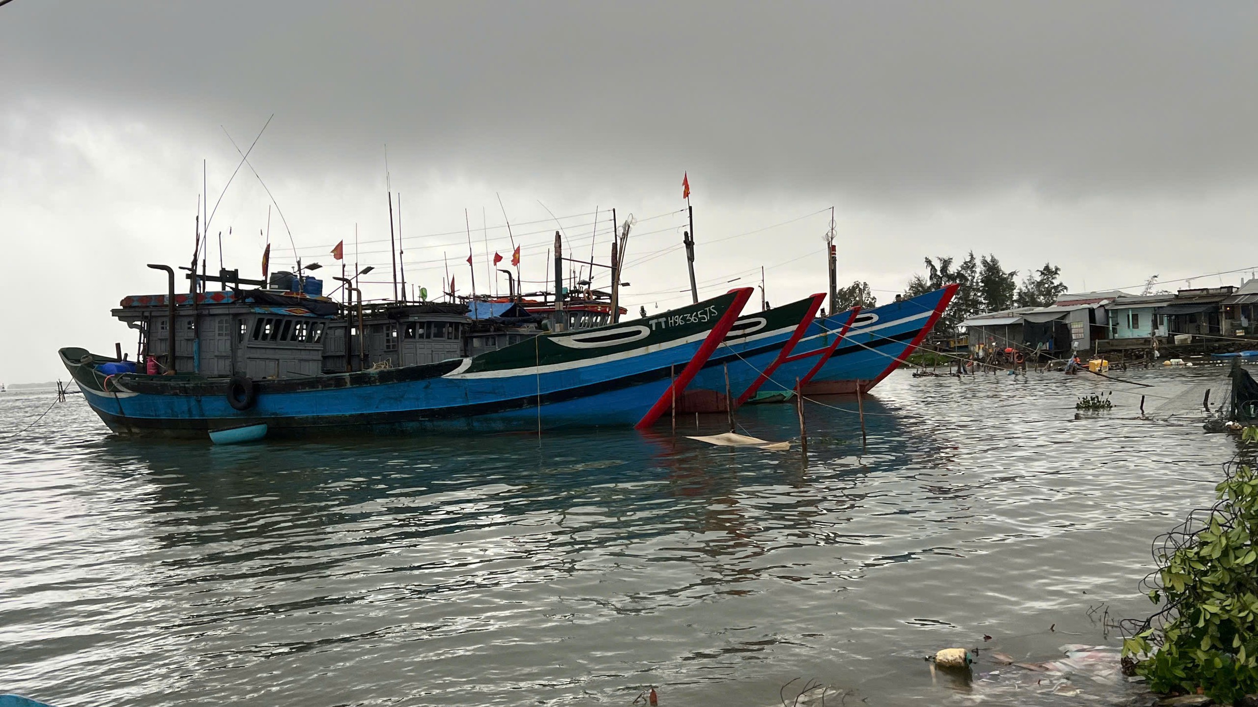 T&igrave;nh h&igrave;nh miền Trung trước thời điểm b&atilde;o số 4 đổ bộ - Ảnh 9.