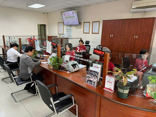 Agribank cũng tham gia cuộc đua ph&aacute;t h&agrave;nh tr&aacute;i phiếu huy động vốn