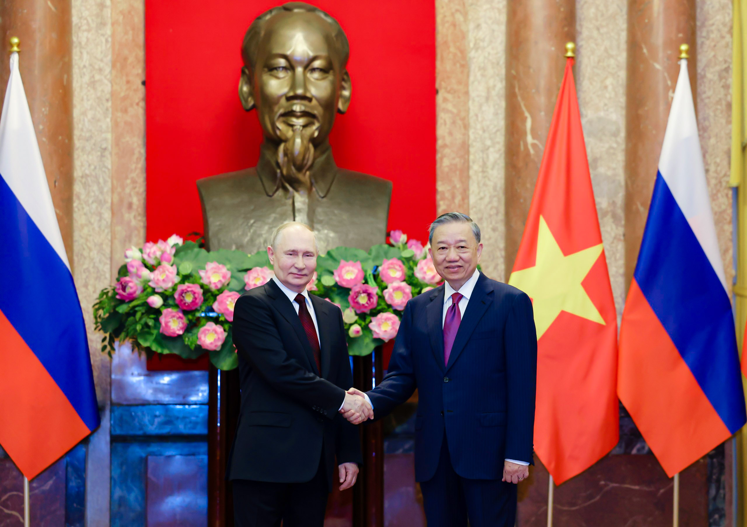 Tổng thống Nga Vladimir Putin gửi điện mừng đến Tổng B&iacute; thư, Chủ tịch nước T&ocirc; L&acirc;m- Ảnh 1.