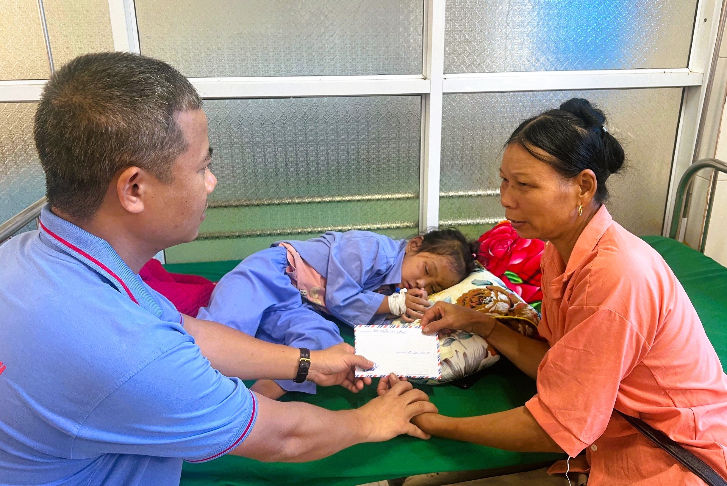 &ldquo;Hướng về miền Bắc y&ecirc;u thương&rdquo;: B&aacute;o Người Lao Động thực hiện c&aacute;c c&ocirc;ng tr&igrave;nh với kinh ph&iacute; 12 tỉ đồng- Ảnh 20.