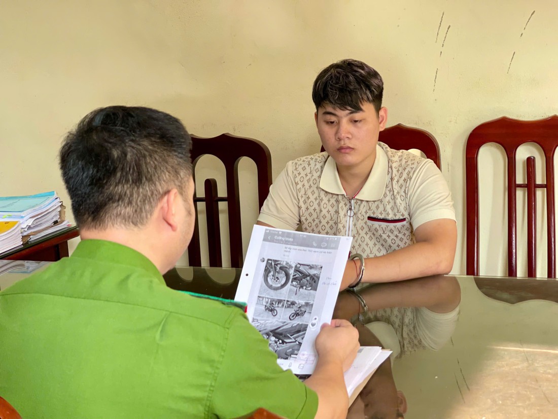 Đ&ocirc;i nam nữ lừa tiền của h&agrave;ng chục người khắp cả nước- Ảnh 1.