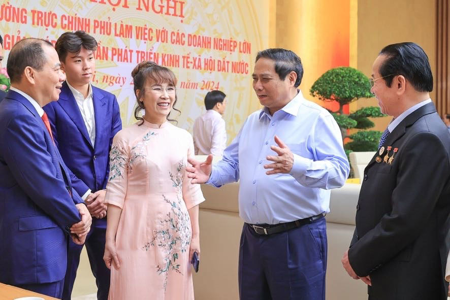 Thủ tướng Phạm Minh Ch&iacute;nh gặp mặt l&atilde;nh đạo c&aacute;c tập đo&agrave;n, doanh nghiệp lớn tại hội nghị. Ảnh: NHẬT BẮC