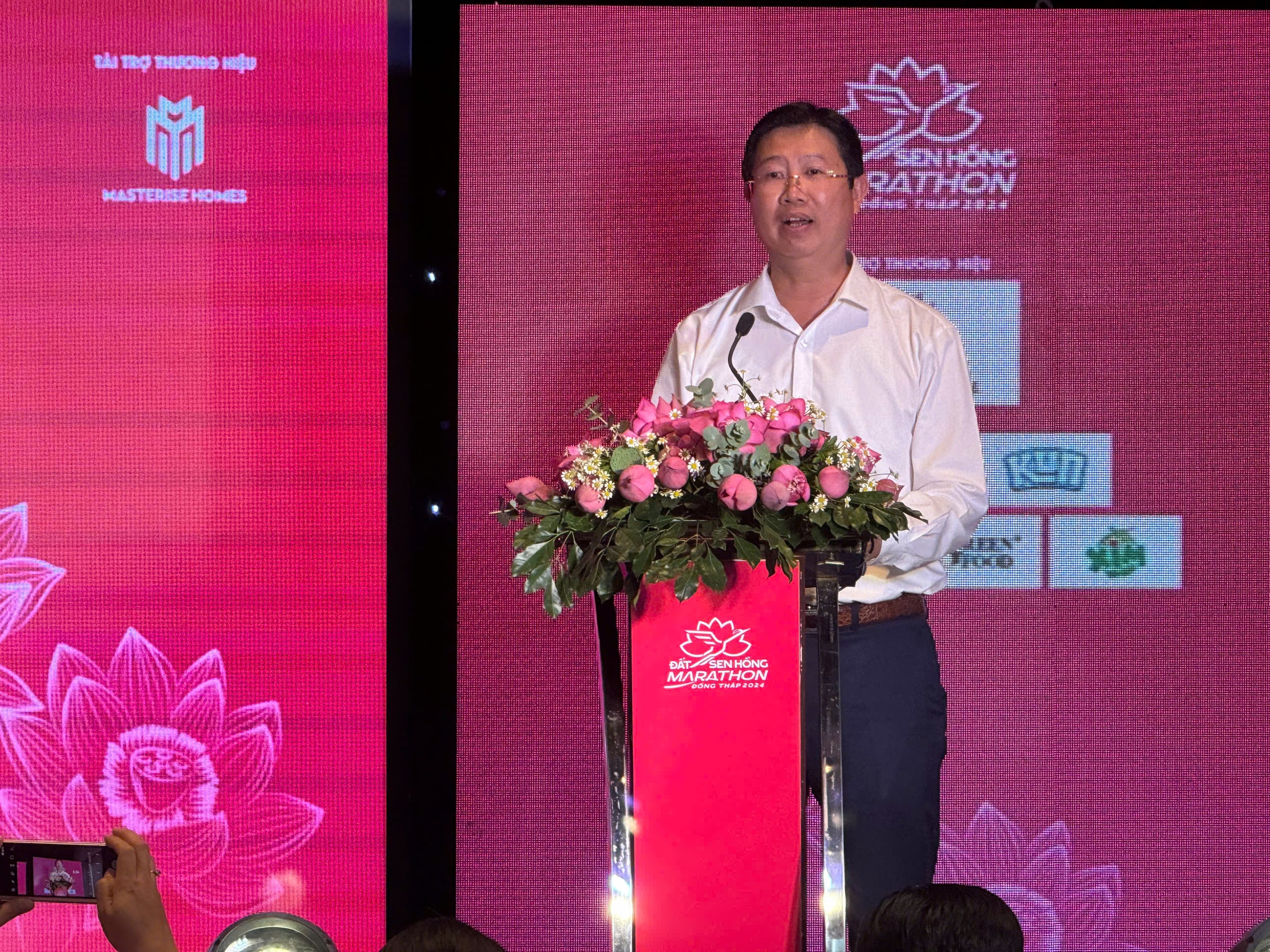 Giải Marathon "Đất sen hồng" 2024: Chạy tr&ecirc;n v&ugrave;ng Th&aacute;p Mười lịch sử"- Ảnh 1.