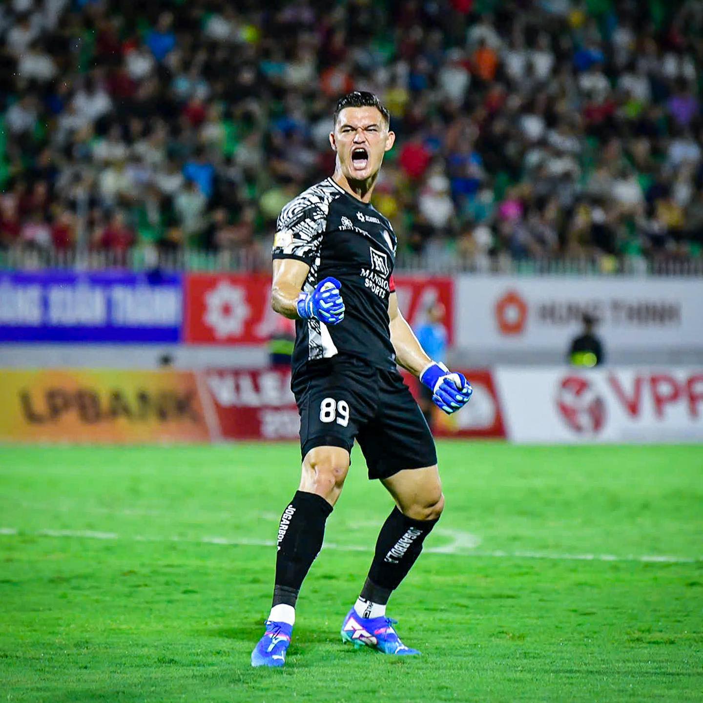 CLB TP Hồ Ch&iacute; Minh đ&aacute;nh bại &aacute; qu&acirc;n V-League- Ảnh 5.