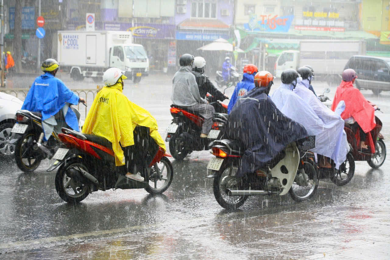 Thời tiết h&ocirc;m nay 22-9: TP HCM v&agrave; Nam Bộ mưa cả ng&agrave;y- Ảnh 1.
