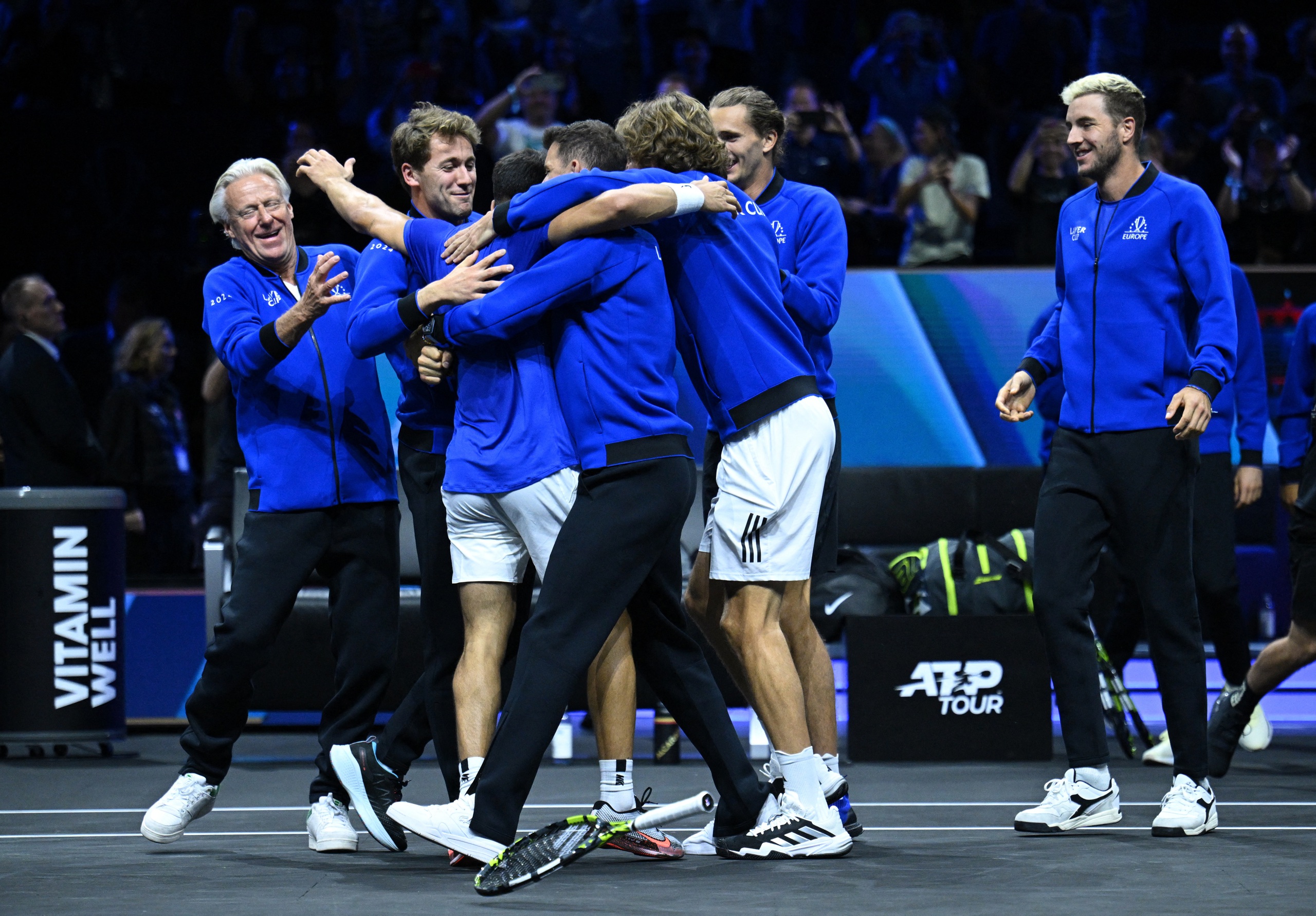 Quần vợt ch&acirc;u &Acirc;u ngả mũ trước Alcaraz ở Laver Cup- Ảnh 2.