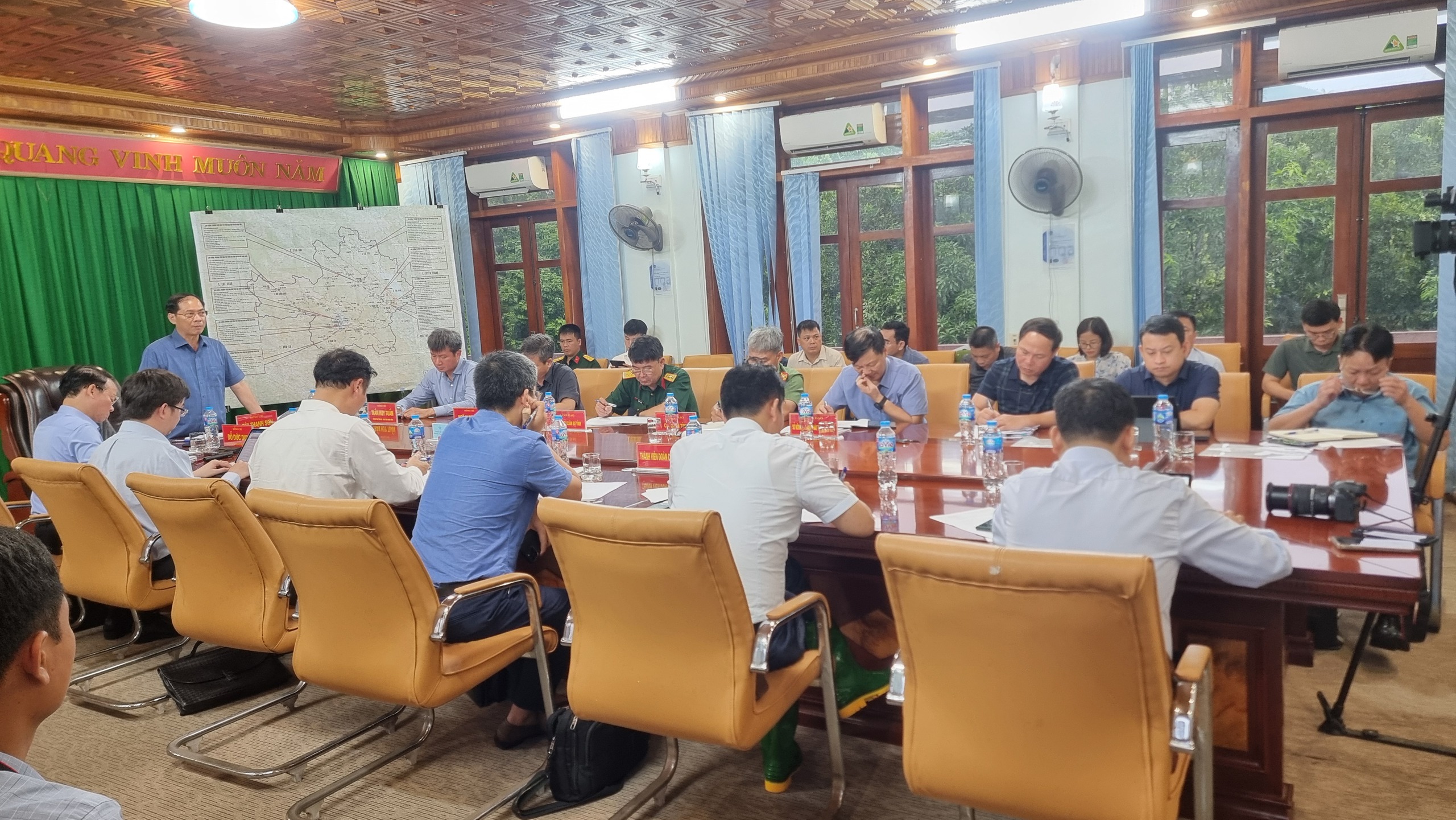 Những giờ phút "nghẹt thở" ở thủy điện Thác Bà- Ảnh 8.