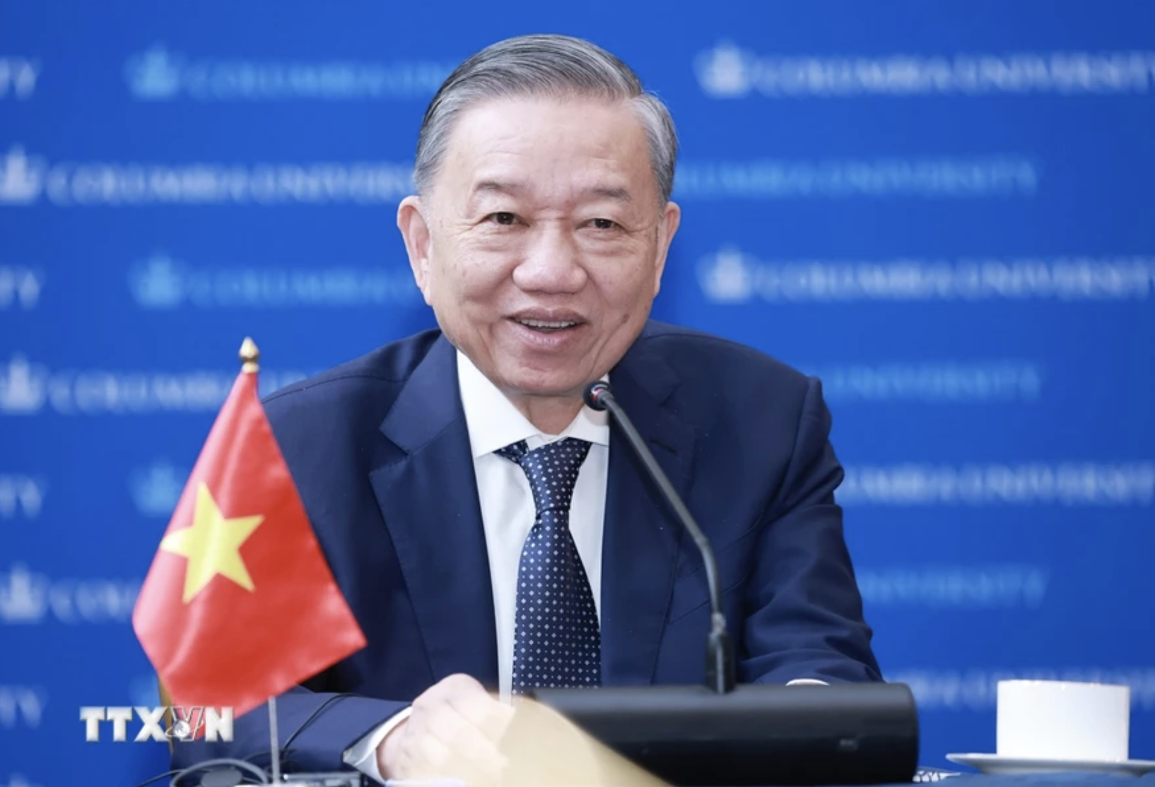 Tổng B&iacute; thư, Chủ tịch nước T&ocirc; L&acirc;m tiếp một số chuy&ecirc;n gia, học giả về Việt Nam- Ảnh 1.