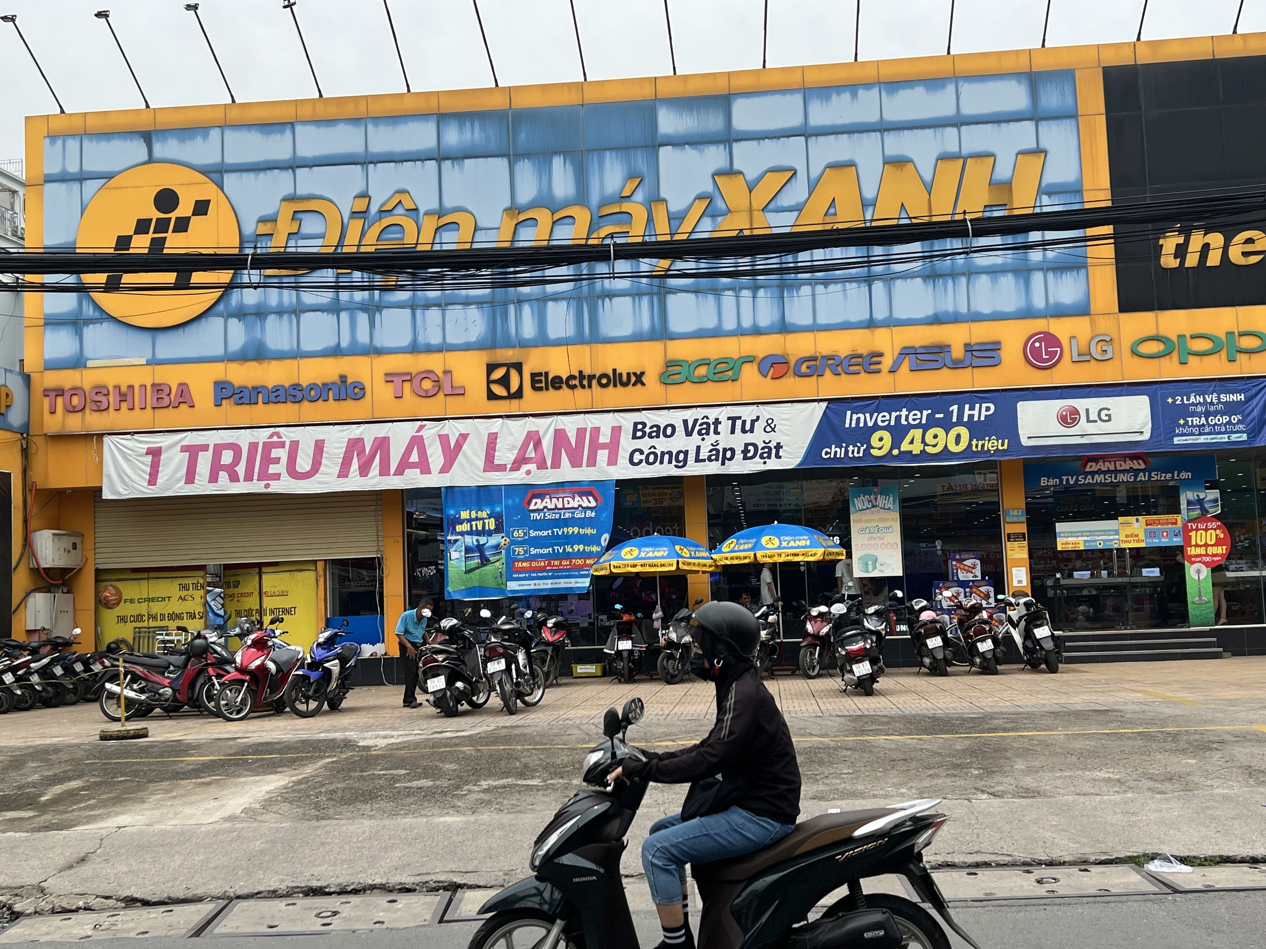 Thế Giới Di Động tiếp tục đ&oacute;ng bớt cửa h&agrave;ng nhưng doanh số vẫn kh&ocirc;ng giảm- Ảnh 1.