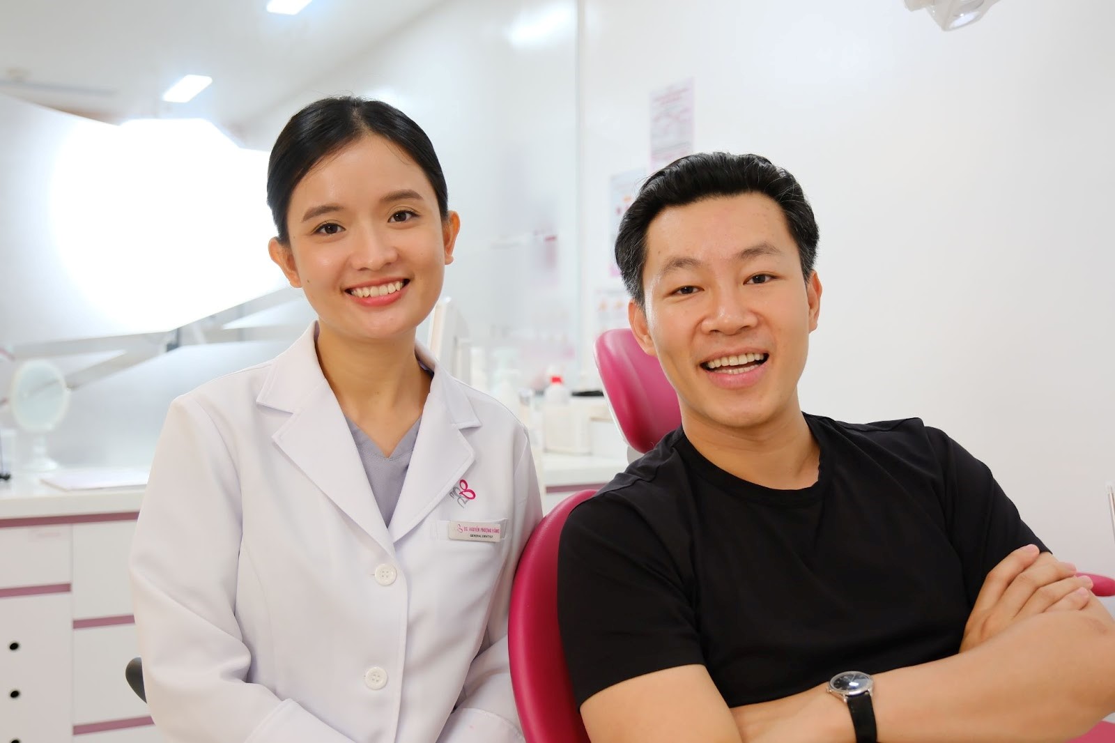 Cải thiện thẩm mỹ v&ugrave;ng răng cửa c&ugrave;ng d&aacute;n sứ Veneer- Ảnh 4.