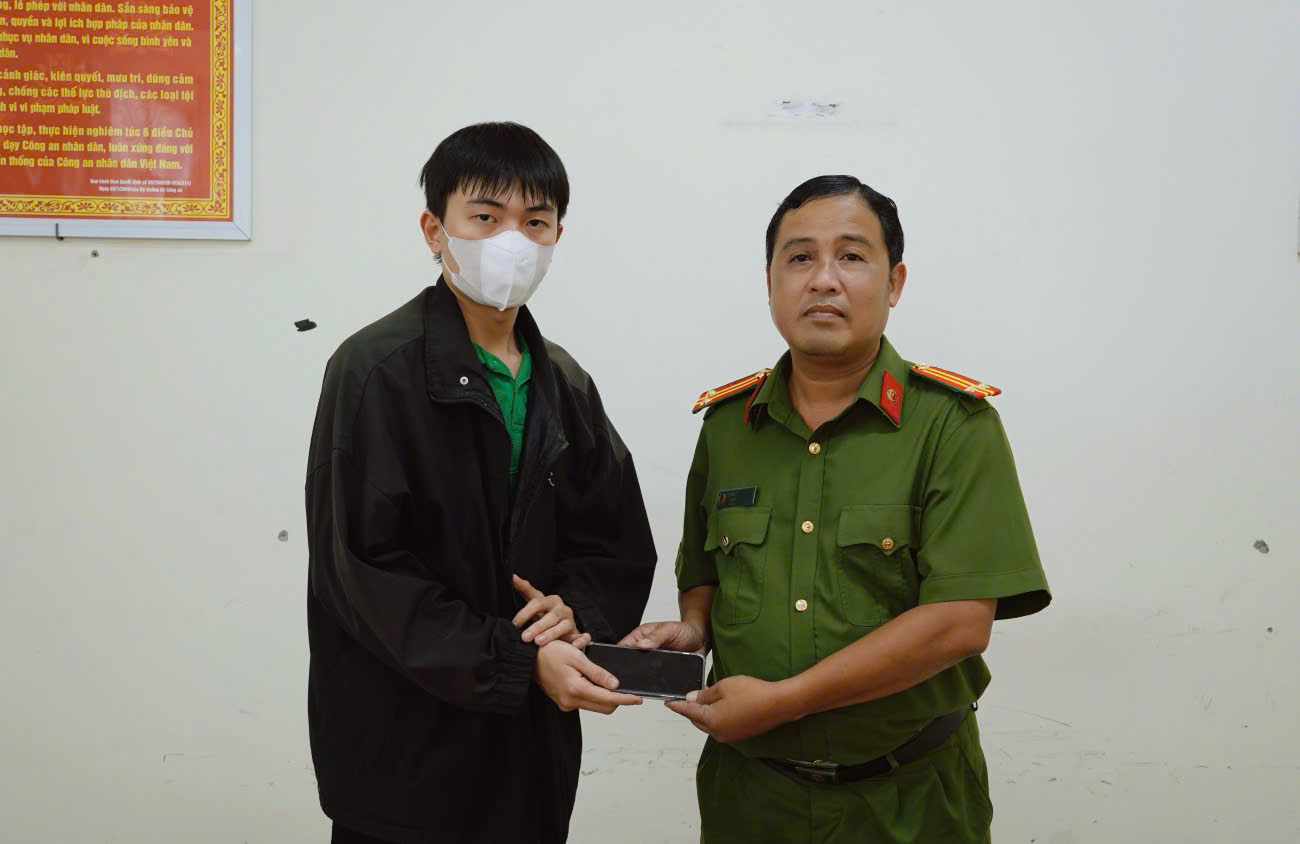 TP HCM: Nghi phạm tr&ecirc;n đường trốn xuống Long An th&igrave; bị bắt- Ảnh 2.