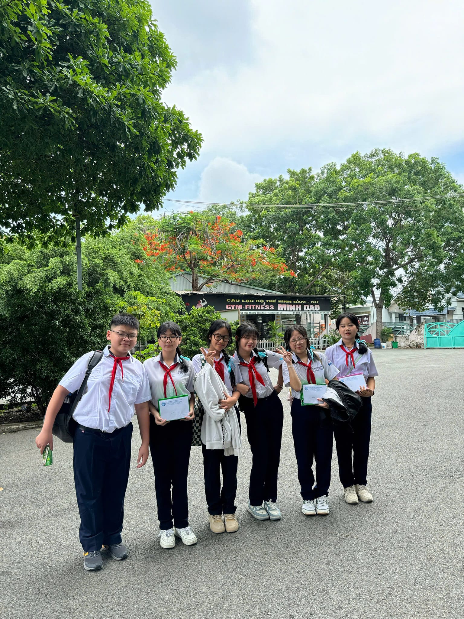 "Tiết lộ sốc" về nam sinh 13 tuổi thiết kế vương miện Miss Universe Vietnam 2024- Ảnh 5.