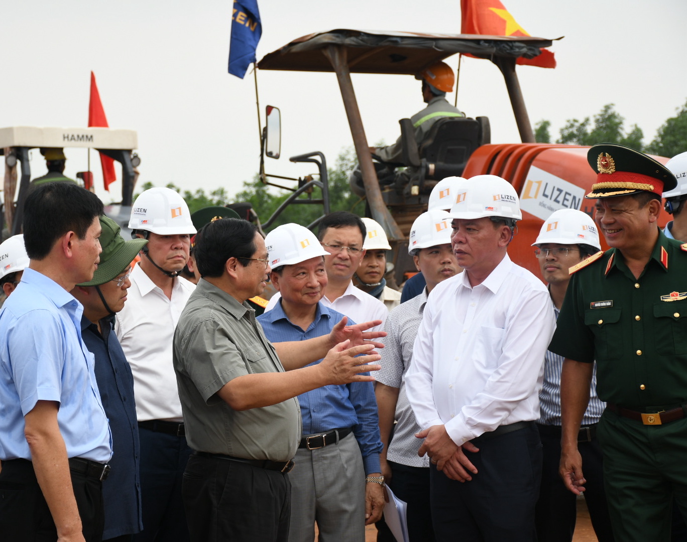 Thủ tướng Phạm Minh Chính kiểm tra tiến độ sân bay Long Thành- Ảnh 5.