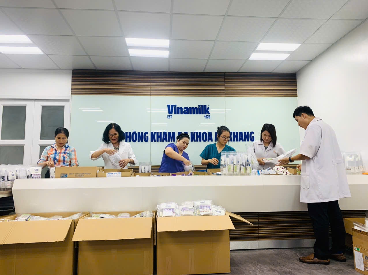 Nỗ lực khắc phục hậu quả, ổn định đời sống tại các vùng bão lũ- Ảnh 13.