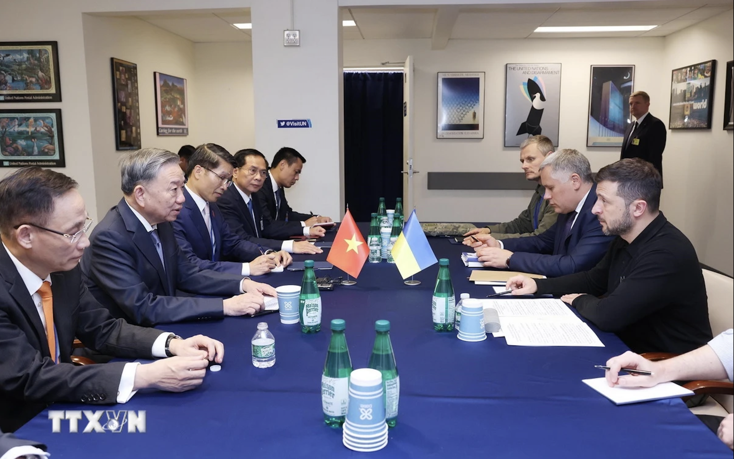 Tổng B&iacute; thư, Chủ tịch nước T&ocirc; L&acirc;m gặp Chủ tịch EC v&agrave; Tổng thống Ukraine- Ảnh 5.