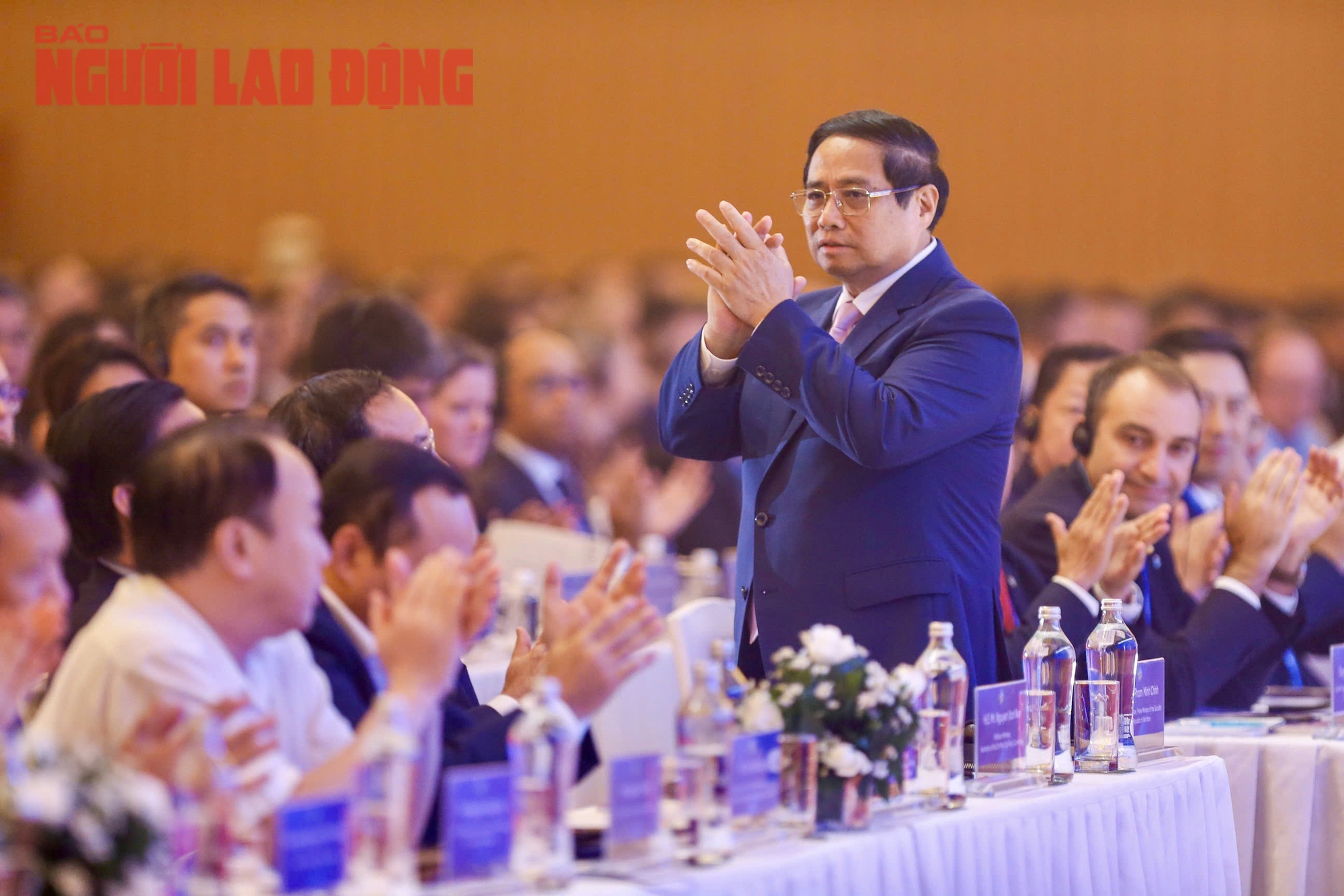 Thủ tướng dự phi&ecirc;n to&agrave;n thể Diễn đ&agrave;n Kinh tế TP HCM- Ảnh 2.