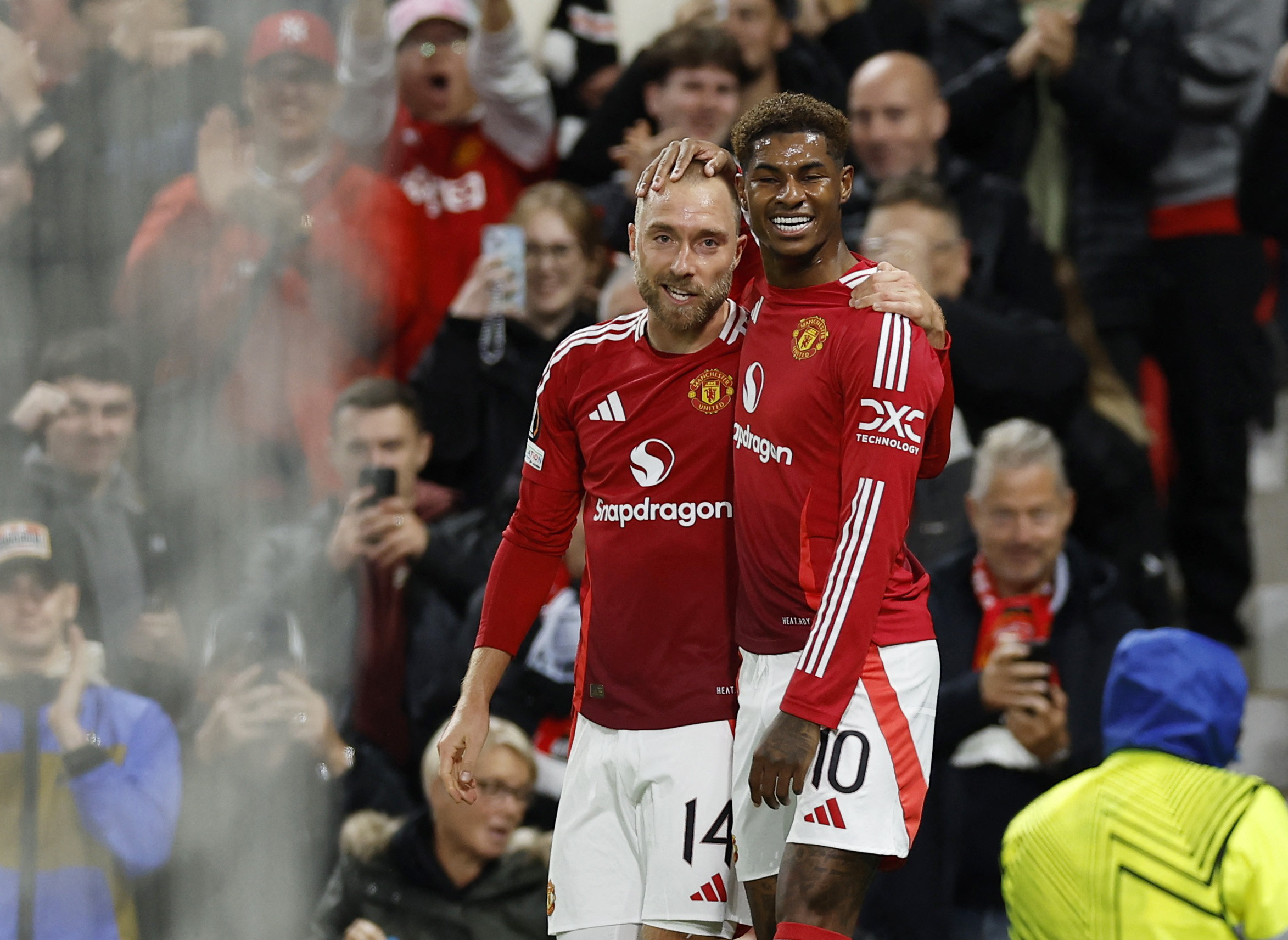 Man United bị cầm h&ograve;a ở Old Trafford, rơi xuống nh&oacute;m cuối Europa League- Ảnh 2.