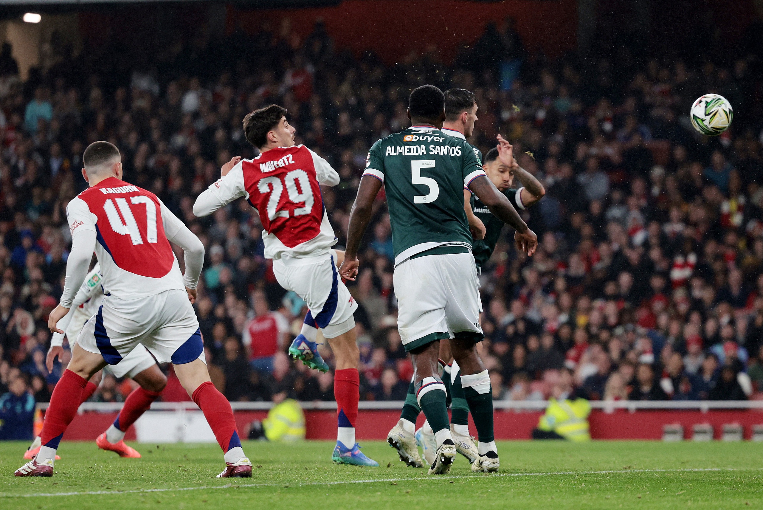 Đương kim vô địch Liverpool đè bẹp West Ham, Arsenal dội mưa bàn thắng ở League Cup- Ảnh 8.