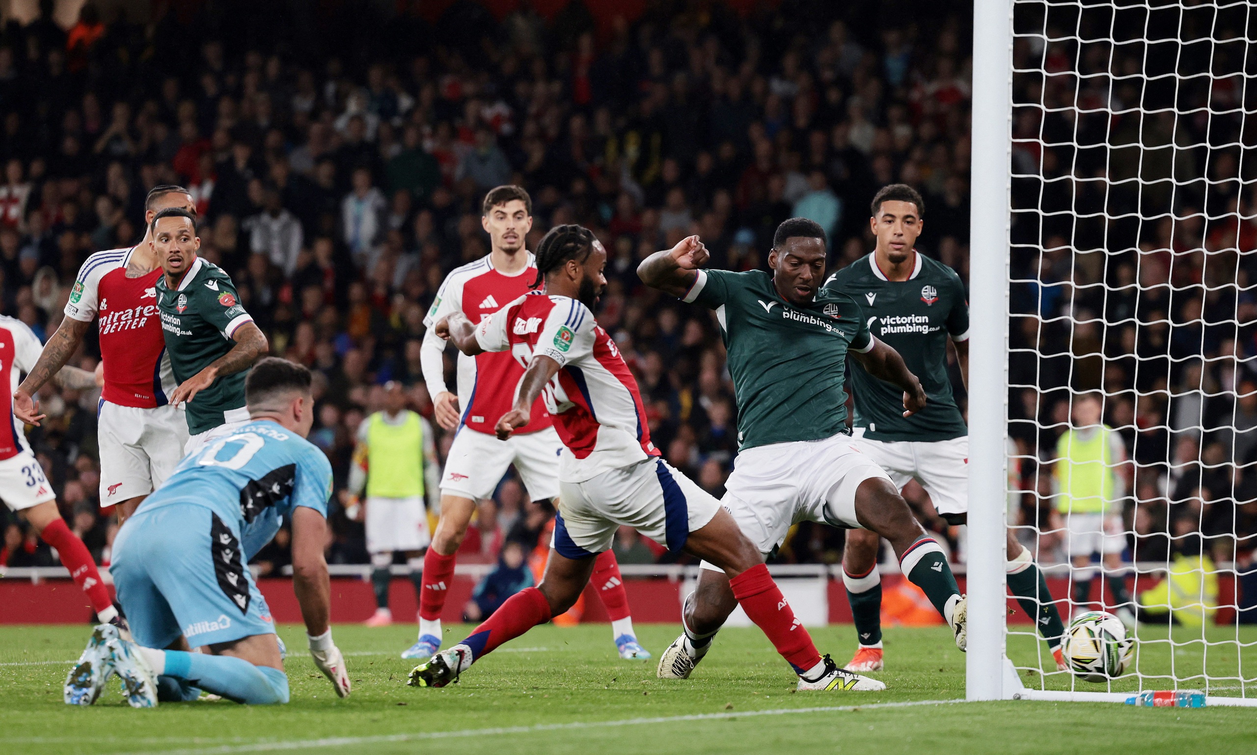 Đương kim vô địch Liverpool đè bẹp West Ham, Arsenal dội mưa bàn thắng ở League Cup- Ảnh 7.