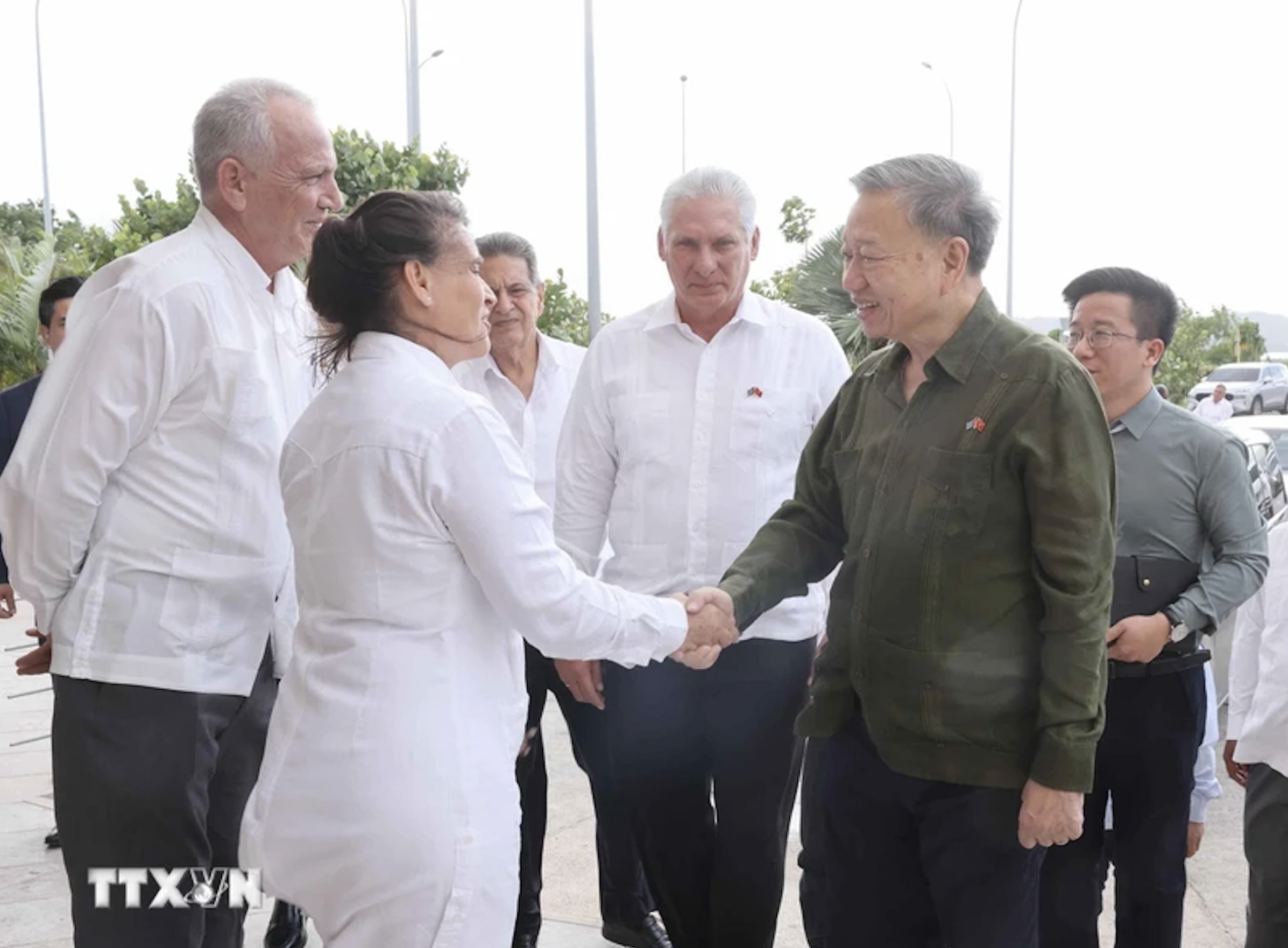 Tổng B&iacute; thư, Chủ tịch nước T&ocirc; L&acirc;m thăm Đặc khu ph&aacute;t triển Mariel- Ảnh 2.
