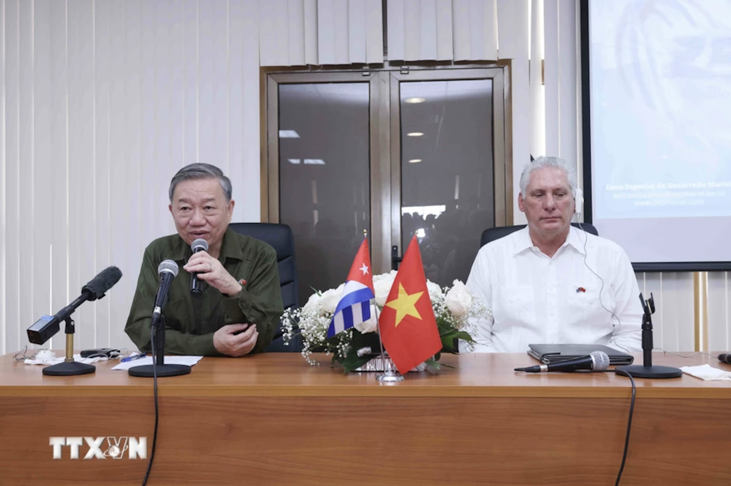 Tổng B&iacute; thư, Chủ tịch nước T&ocirc; L&acirc;m thăm Đặc khu ph&aacute;t triển Mariel- Ảnh 3.