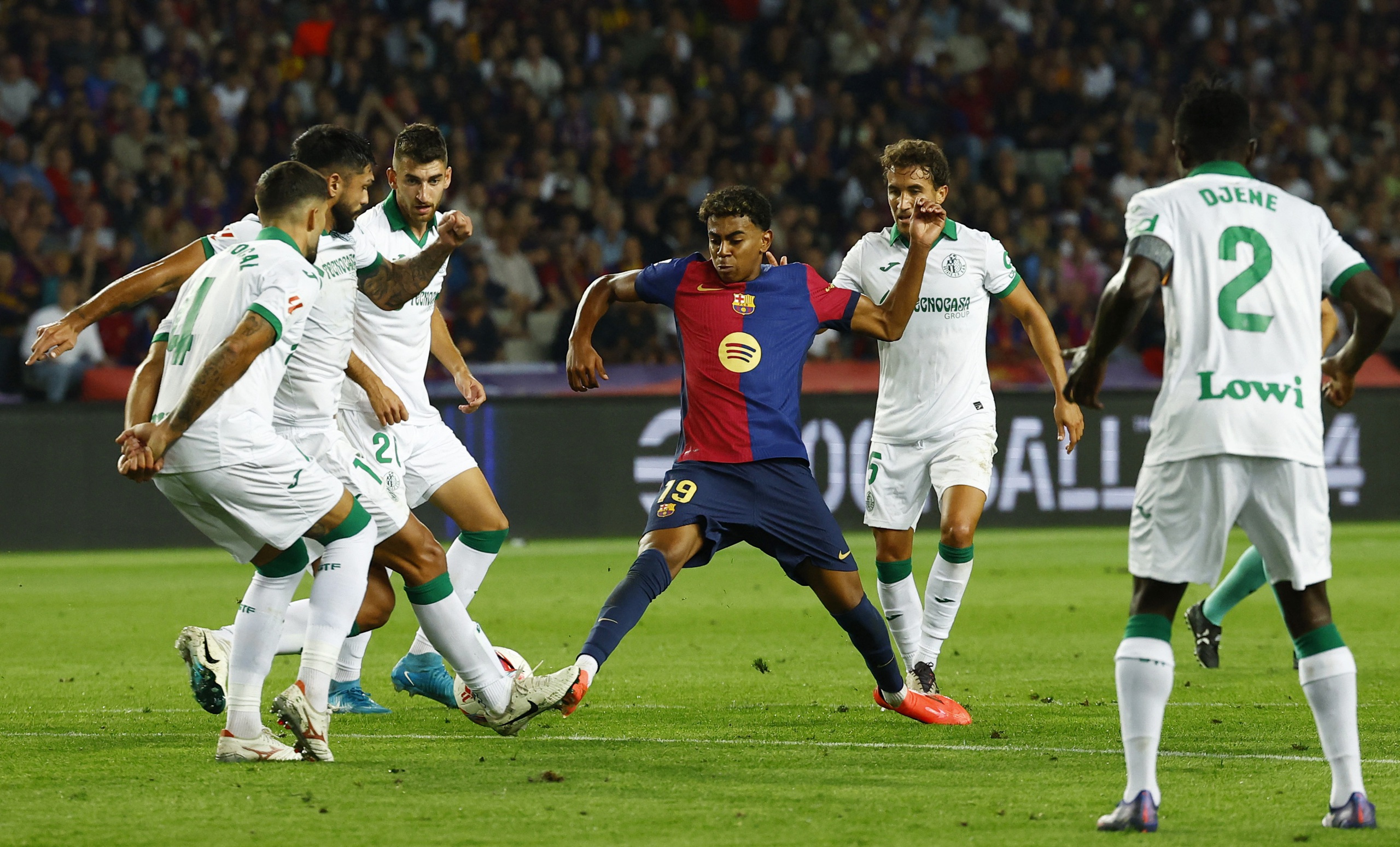 Barcelona thắng chật vật Getafe, chuẩn bị đ&oacute;n "người nhện" Szczesny- Ảnh 1.