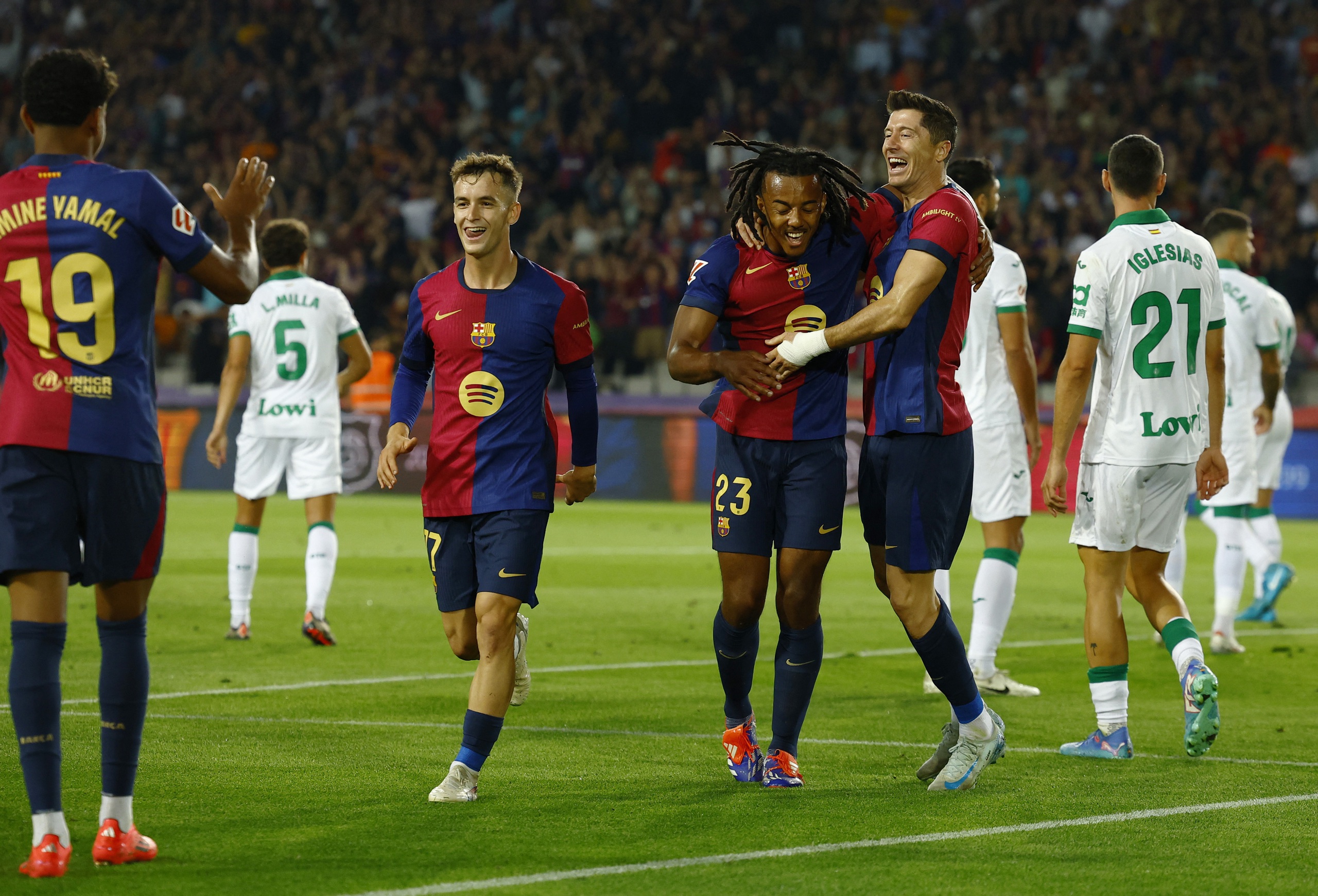 Barcelona thắng chật vật Getafe, chuẩn bị đ&oacute;n "người nhện" Szczesny- Ảnh 2.
