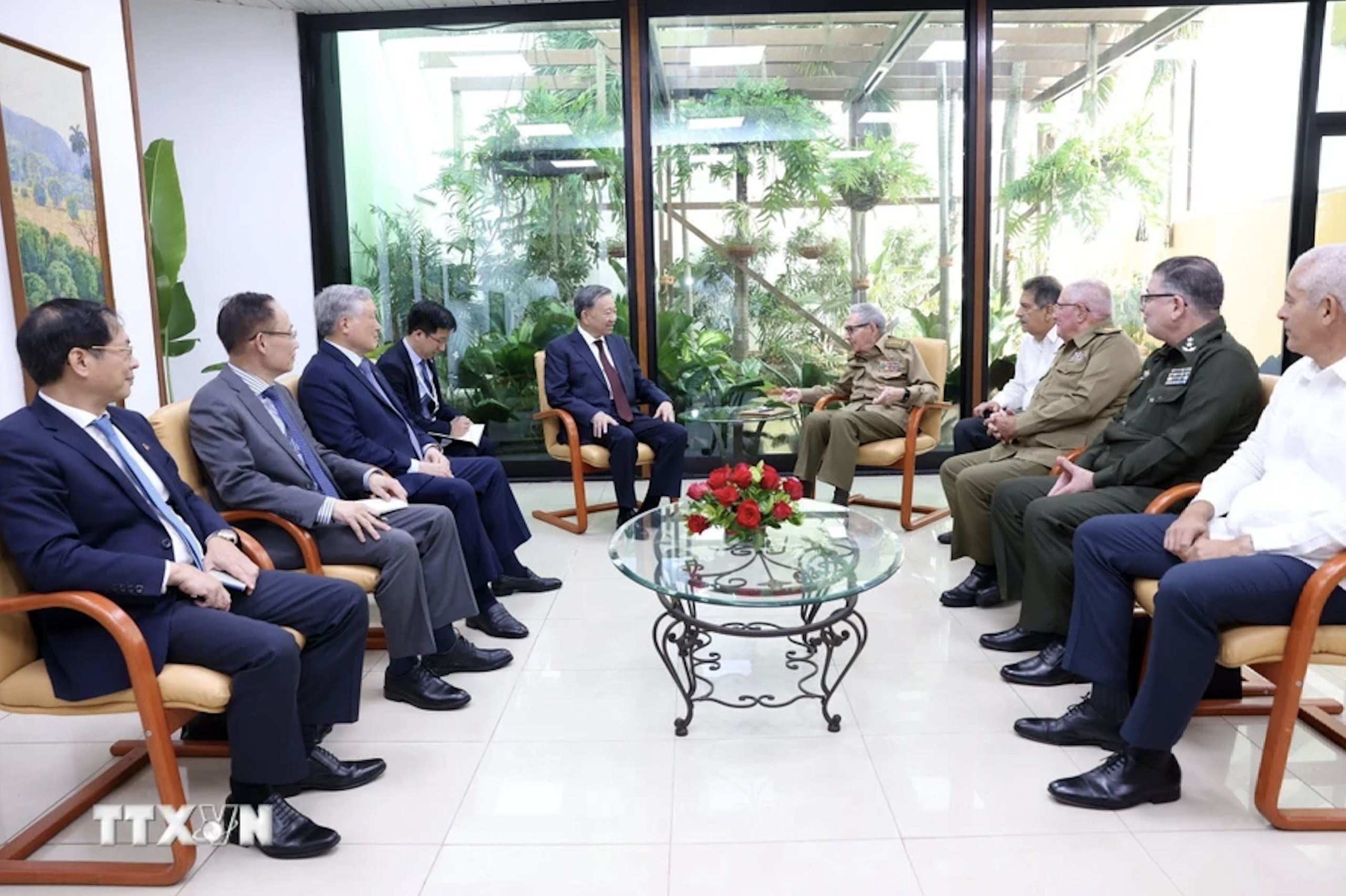 Tổng B&iacute; thư, Chủ tịch nước gặp L&atilde;nh tụ C&aacute;ch mạng Cuba, Đại tướng R&aacute;ul Castro Ruz- Ảnh 6.
