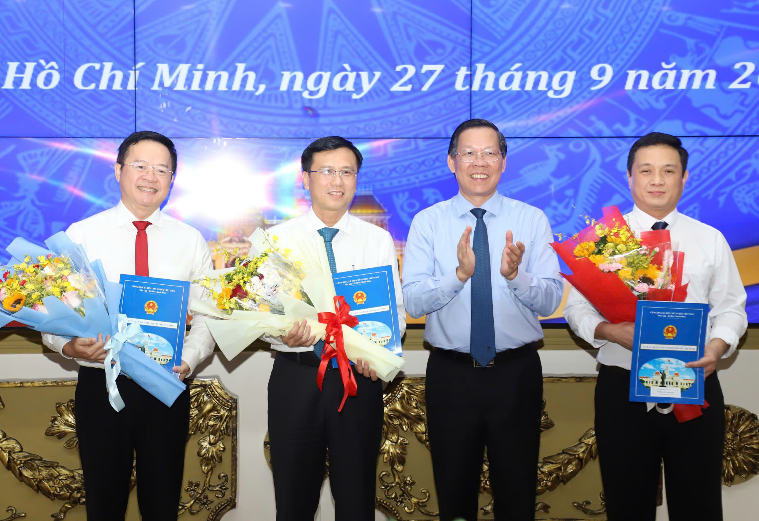 Chủ tịch UBND TP HCM điều động v&agrave; bổ nhiệm nhiều c&aacute;n bộ chủ chốt- Ảnh 2.