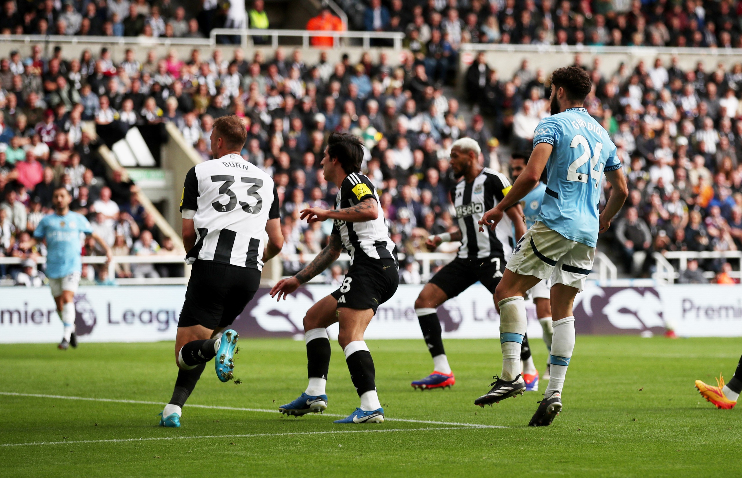 Haaland tịt ng&ograve;i tại St.James'Park, Man City mất điểm ng&ocirc;i đầu- Ảnh 2.