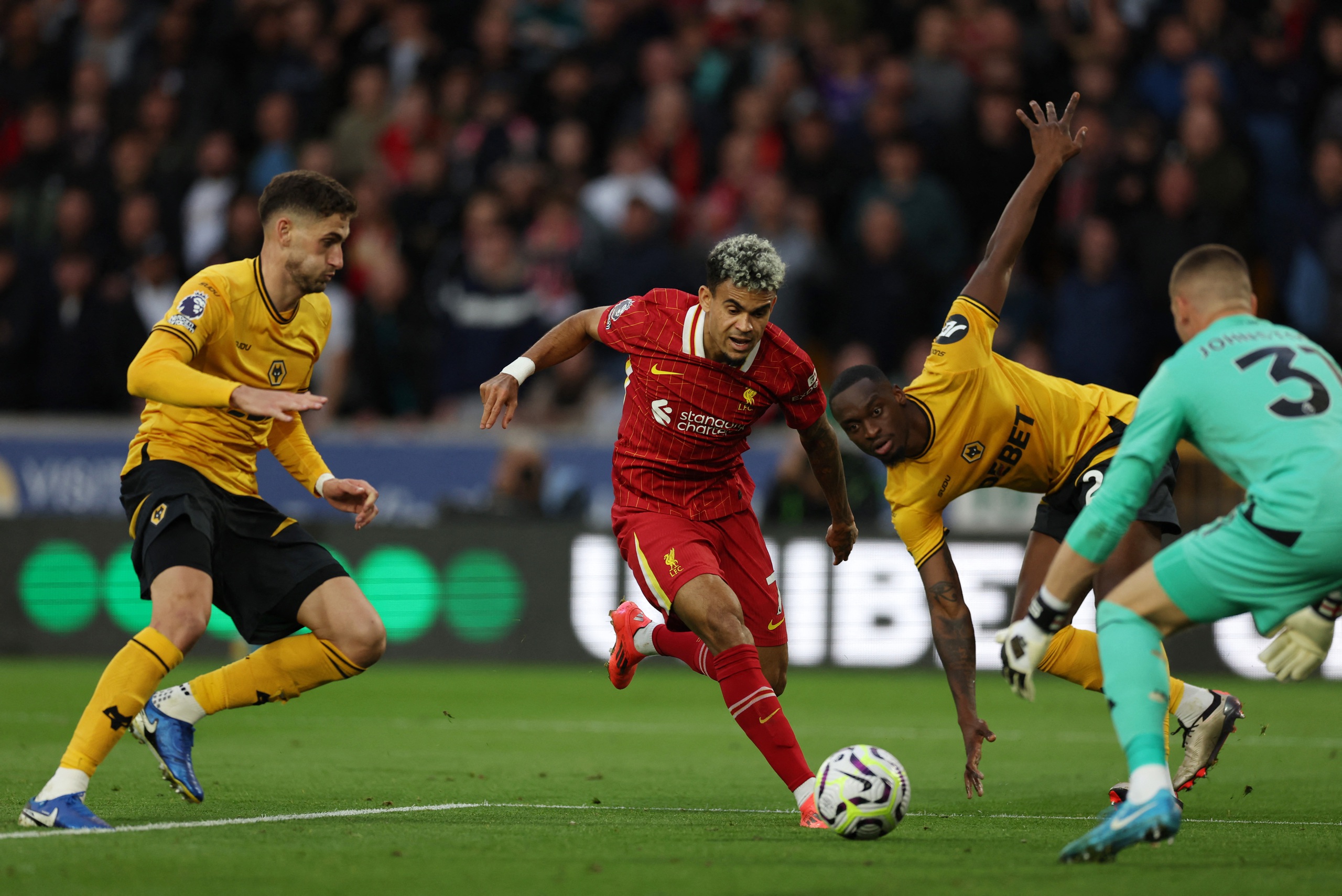 Hạ chủ nh&agrave; Wolves, Liverpool l&ecirc;n đỉnh bảng Ngoại hạng Anh- Ảnh 2.