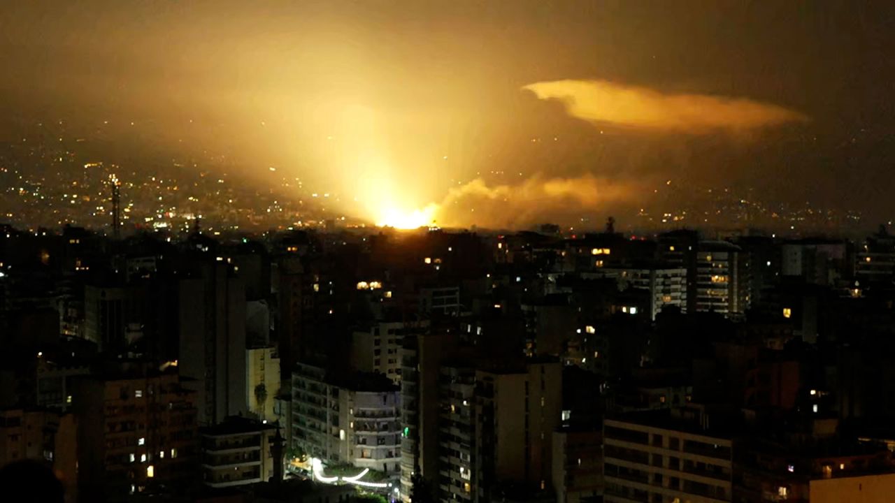 Israel ồ ạt không kích Hezbollah, Thủ tướng Netanyahu đột ngột rời Mỹ- Ảnh 2.