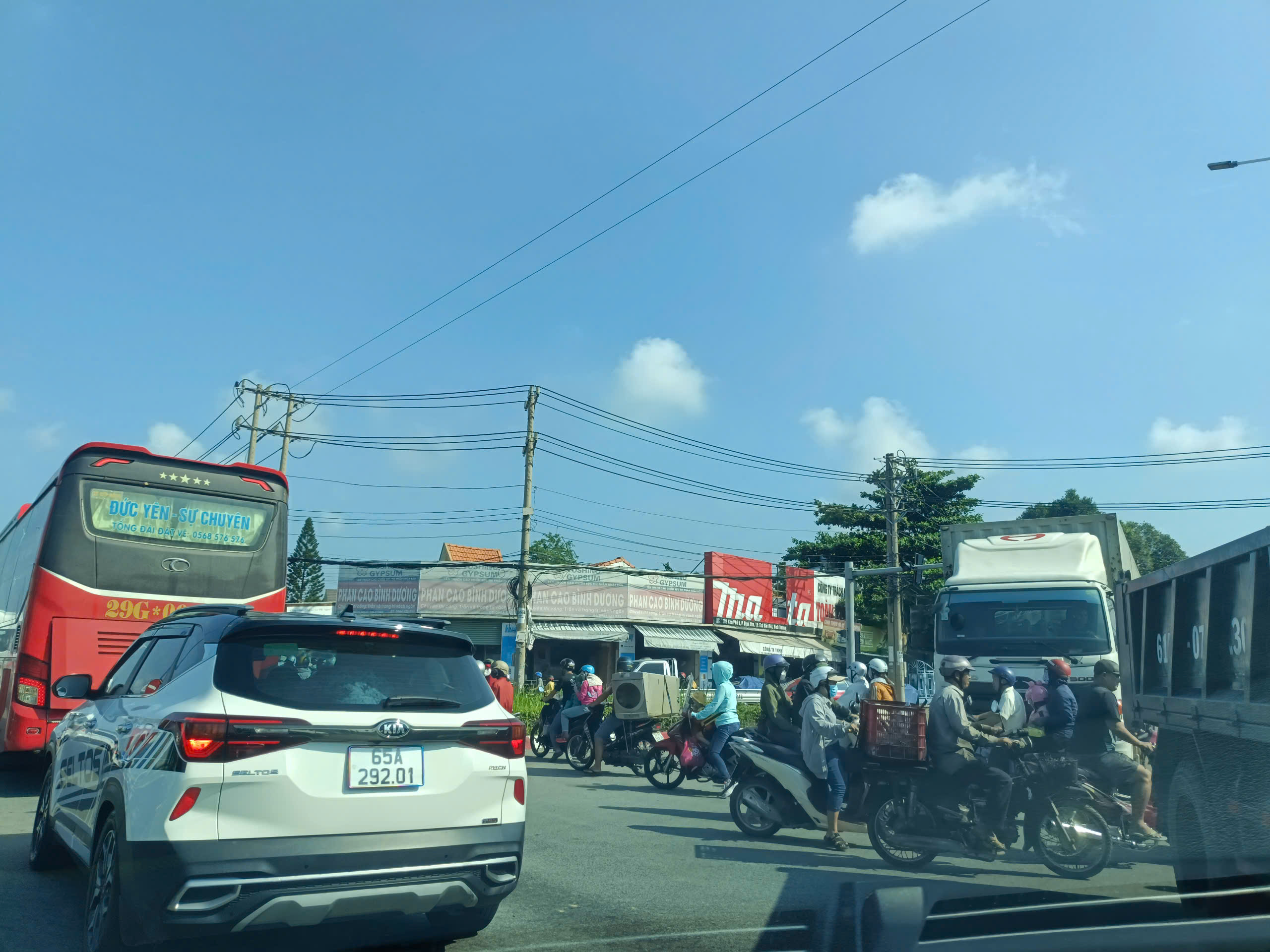 Cảnh giác tình trạng móc túi, giật đồ trong Khu Du lịch Đại Nam- Ảnh 2.