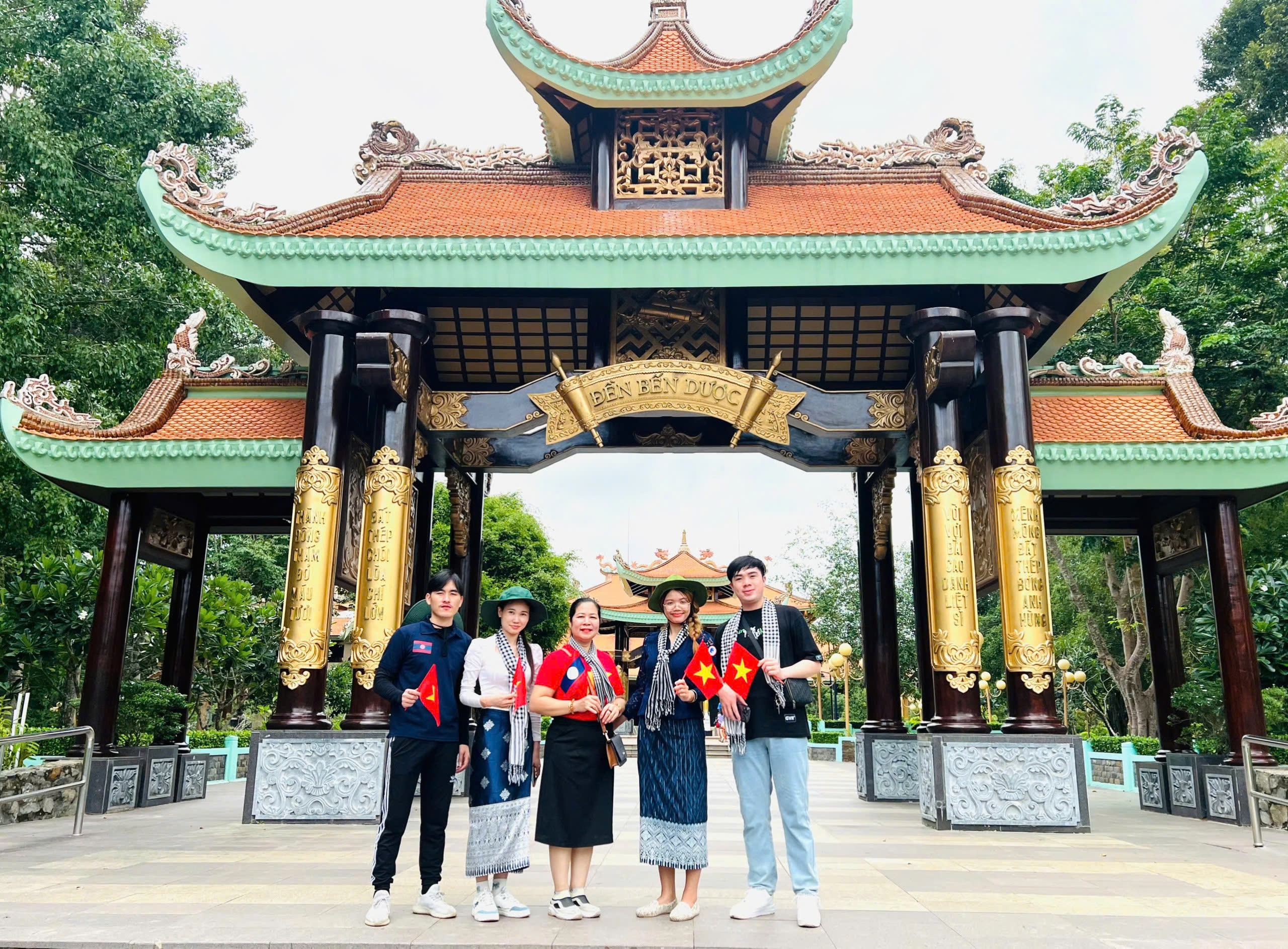 M&aacute;i nh&agrave; chung lớn mạnh, nghĩa t&igrave;nh: Qu&ecirc; hương thứ hai- Ảnh 2.
