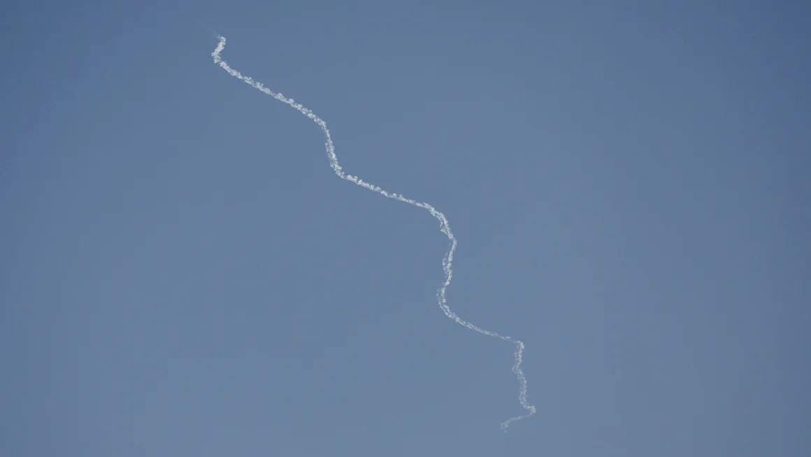 Tr&uacute;ng đ&ograve;n cực mạnh, Hezbollah sẽ l&agrave;m rung chuyển V&ograve;m Sắt của Israel?- Ảnh 2.