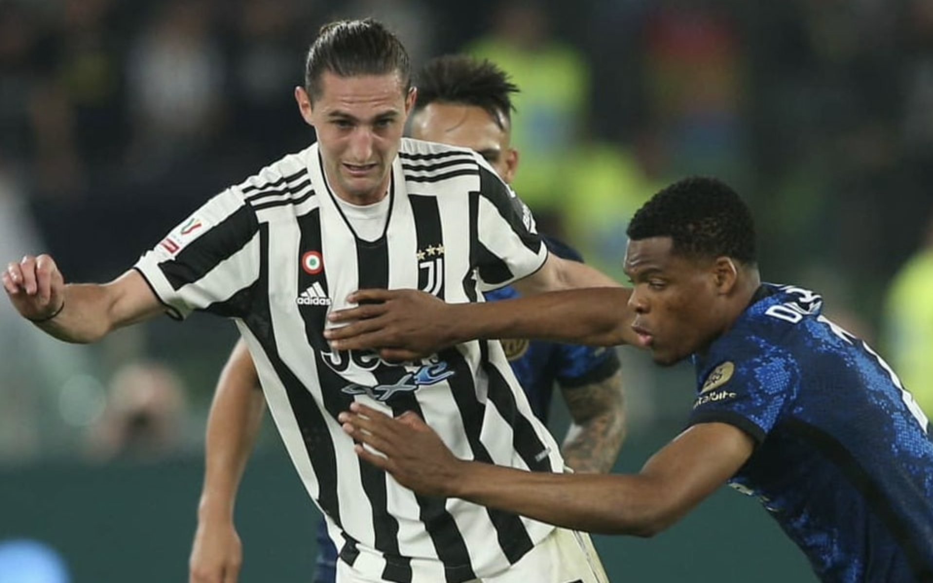 Man United liên hệ khẩn cấp Adrien Rabiot, nâng cấp hàng tiền vệ