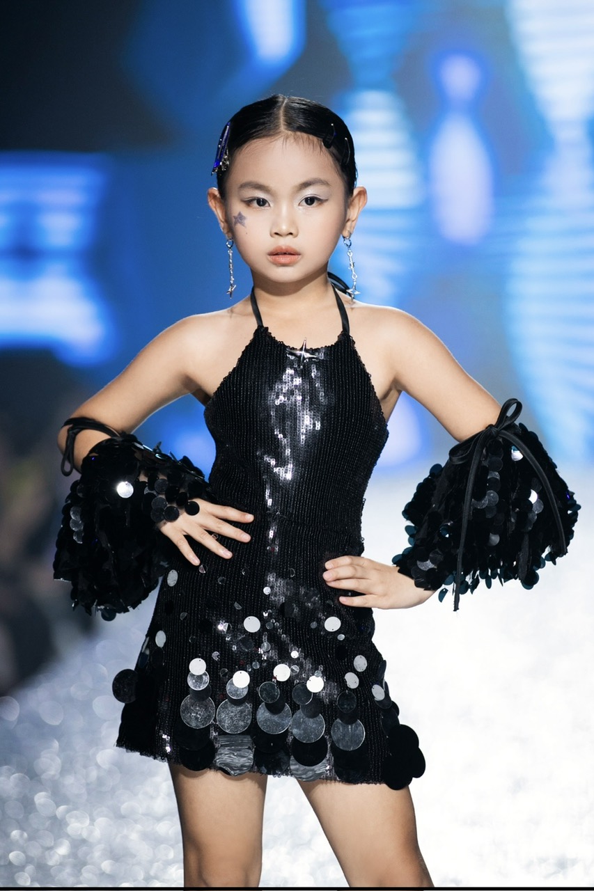 C&aacute;ch mẫu nh&iacute; Tr&uacute;c H&agrave; tỏa s&aacute;ng- Ảnh 1.