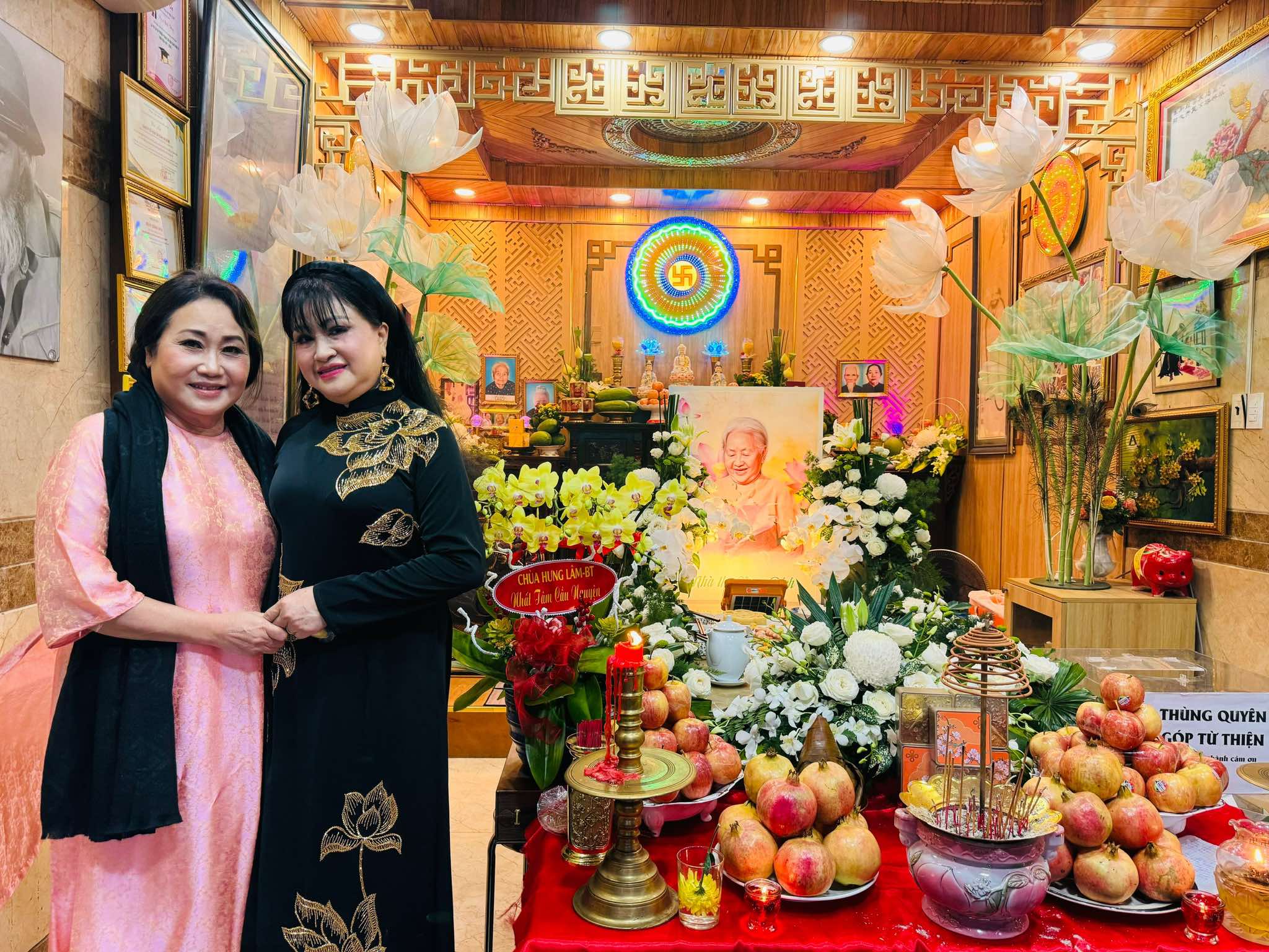 300 phần qu&agrave; trao người ngh&egrave;o trong ng&agrave;y giỗ nh&agrave; thơ Ngọc B&iacute;ch - vợ cố nhạc sĩ Bắc Sơn- Ảnh 4.