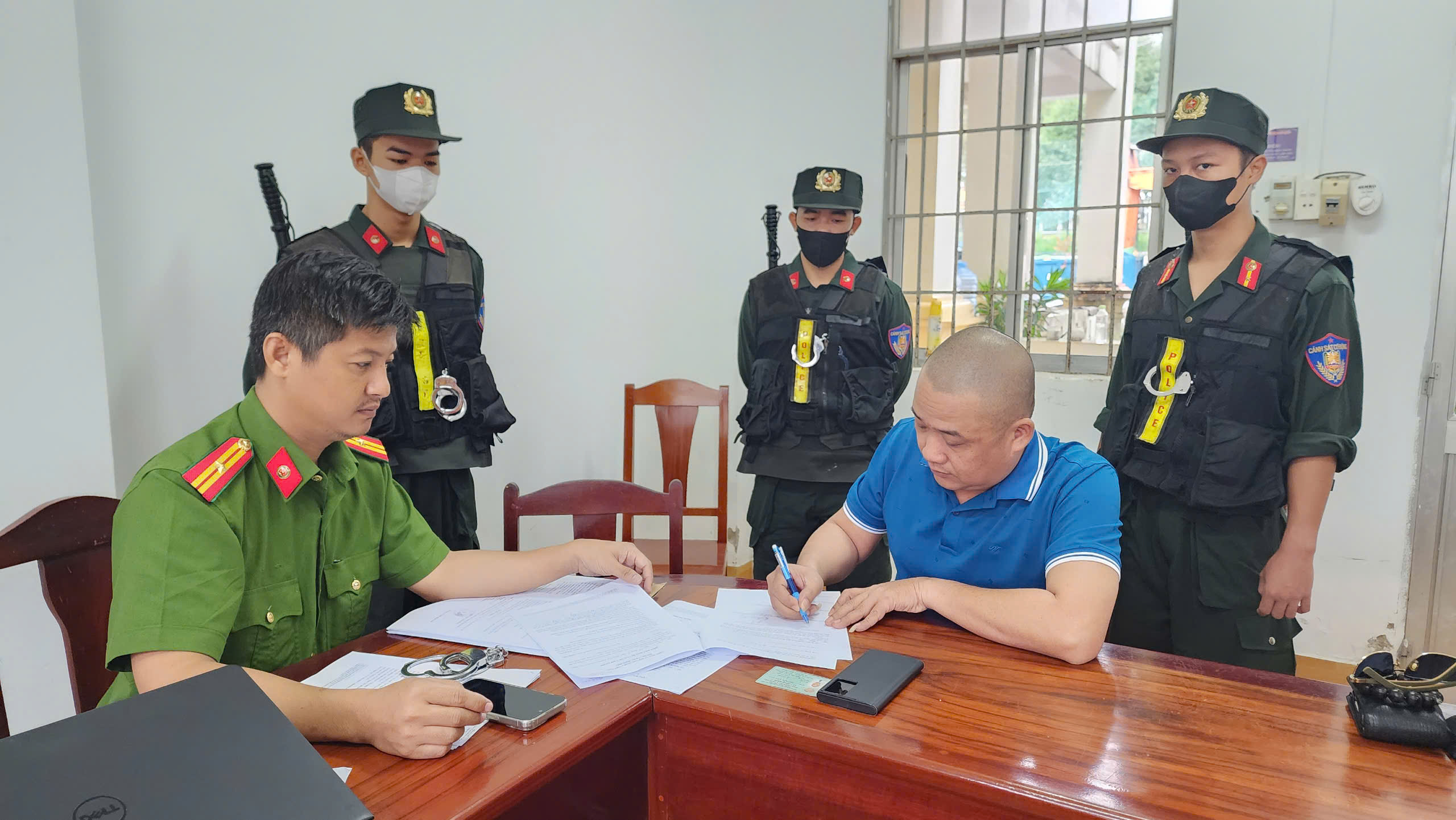 Ph&uacute; Quốc: Lấy đất nh&agrave; nước b&aacute;n cho nhiều người, chiếm đoạt h&agrave;ng chục tỉ đồng- Ảnh 2.