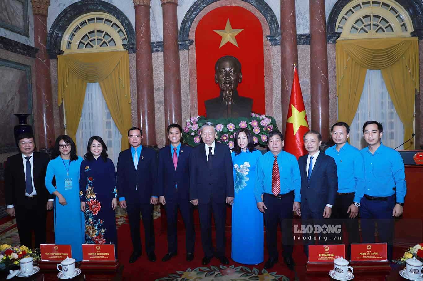 Tổng B&iacute; thư, Chủ tịch nước T&ocirc; L&acirc;m gặp mặt đại biểu "Tham mưu giỏi, phục vụ tốt"- Ảnh 6.