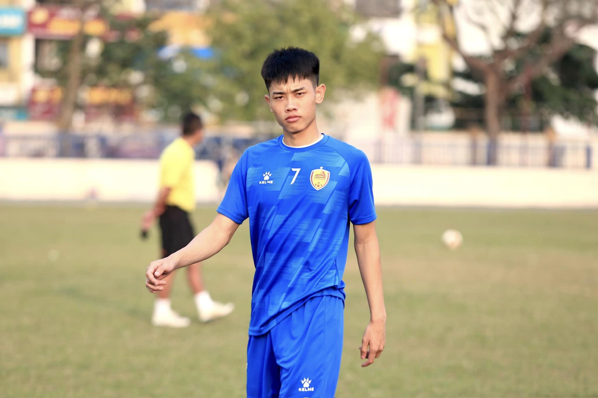 Quảng Nam ch&iacute;nh thức cho CLB C&ocirc;ng an H&agrave; Nội mượn Nguyễn Đ&igrave;nh Bắc- Ảnh 1.