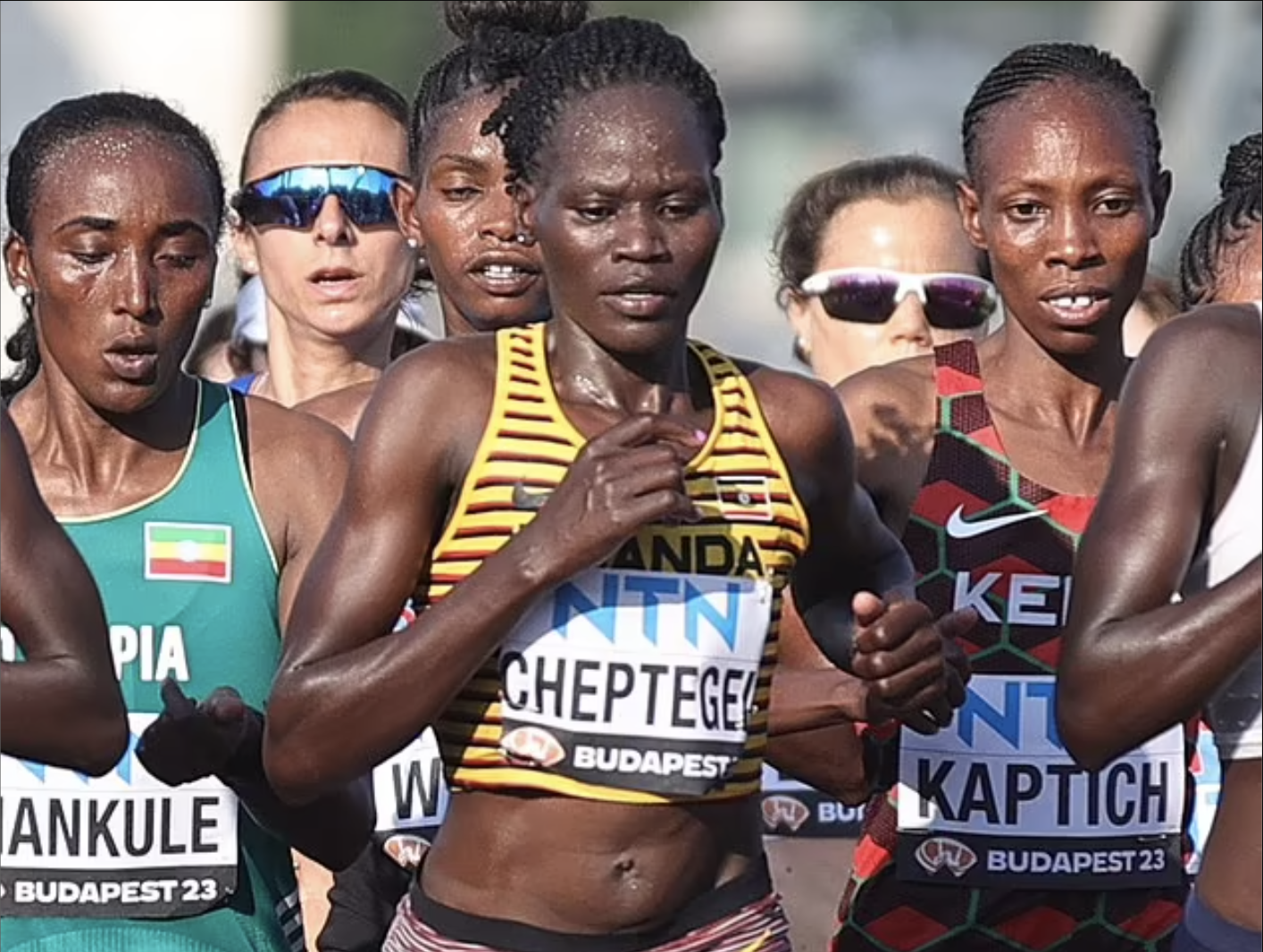 Ng&ocirc;i sao marathon Rebecca Cheptegei bị bạn trai cũ tạt xăng cố s&aacute;t- Ảnh 1.